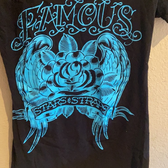 Famous stars and straps shirt medium - Picture 3 of 3